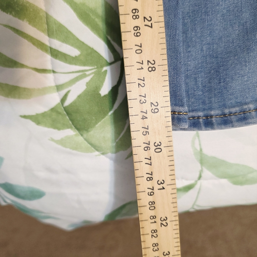 Levi's Women's 311 Shaping Skinny Jeans Light Blue Size 28 - Picture 8 of 8